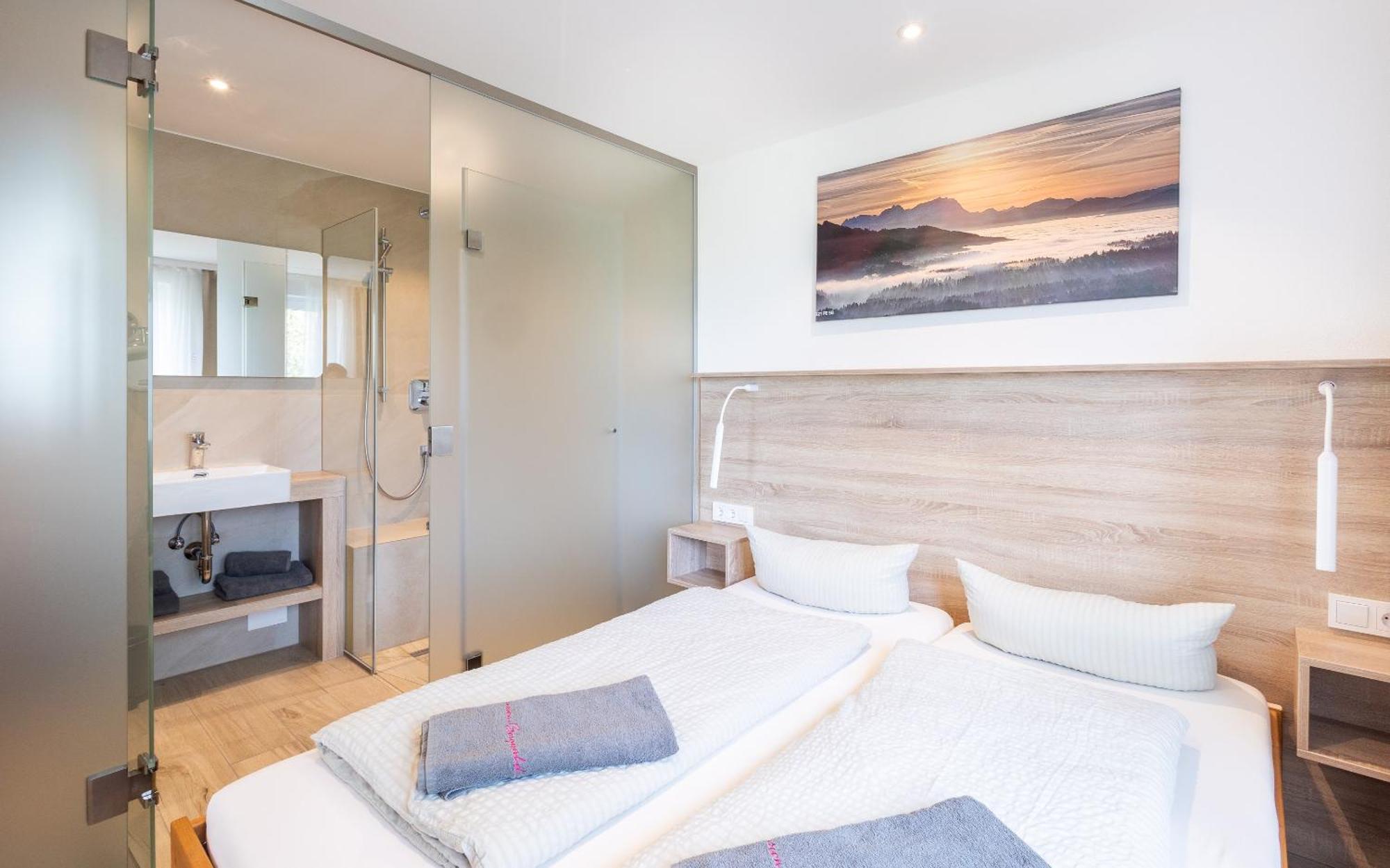 Ferienwohnungen Appartements Bergwald Scheidegg Pokoj fotografie